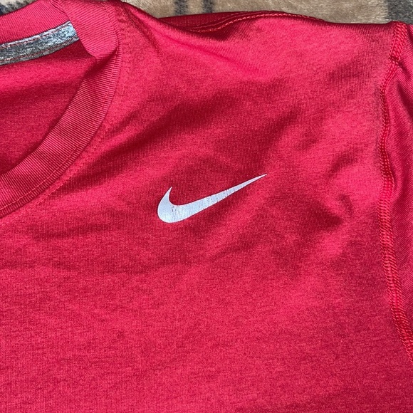 🔥🔥NIKE SWEATSHIRT🔥🔥 - Picture 2 of 3